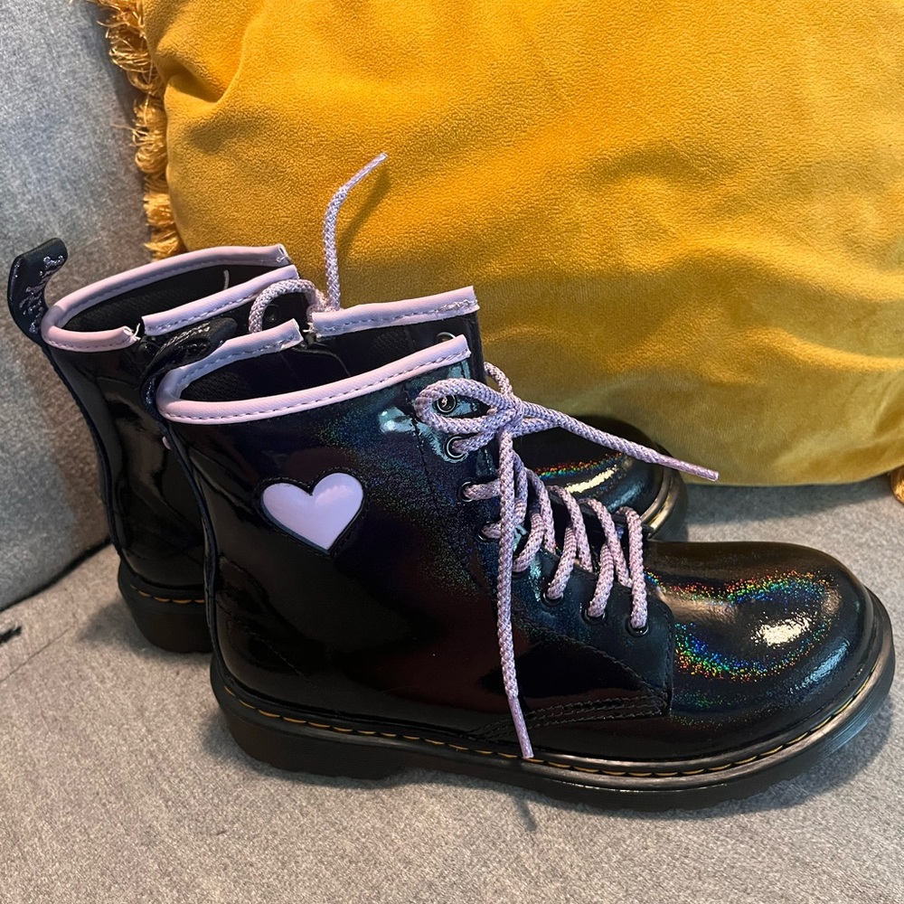 Dr. Martens Black Shimmer Boots with Purple Heart W5 NWOT